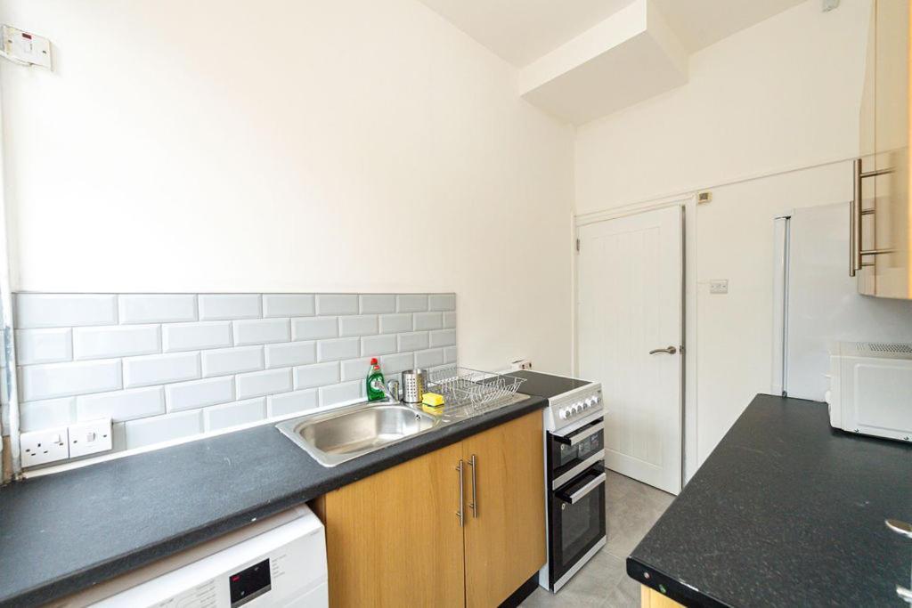 Room In Anfield Liverpool Extérieur photo